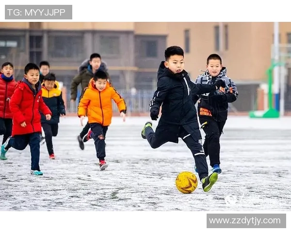 在皑皑白雪中锤炼技艺足球明星们的冬季训练日记